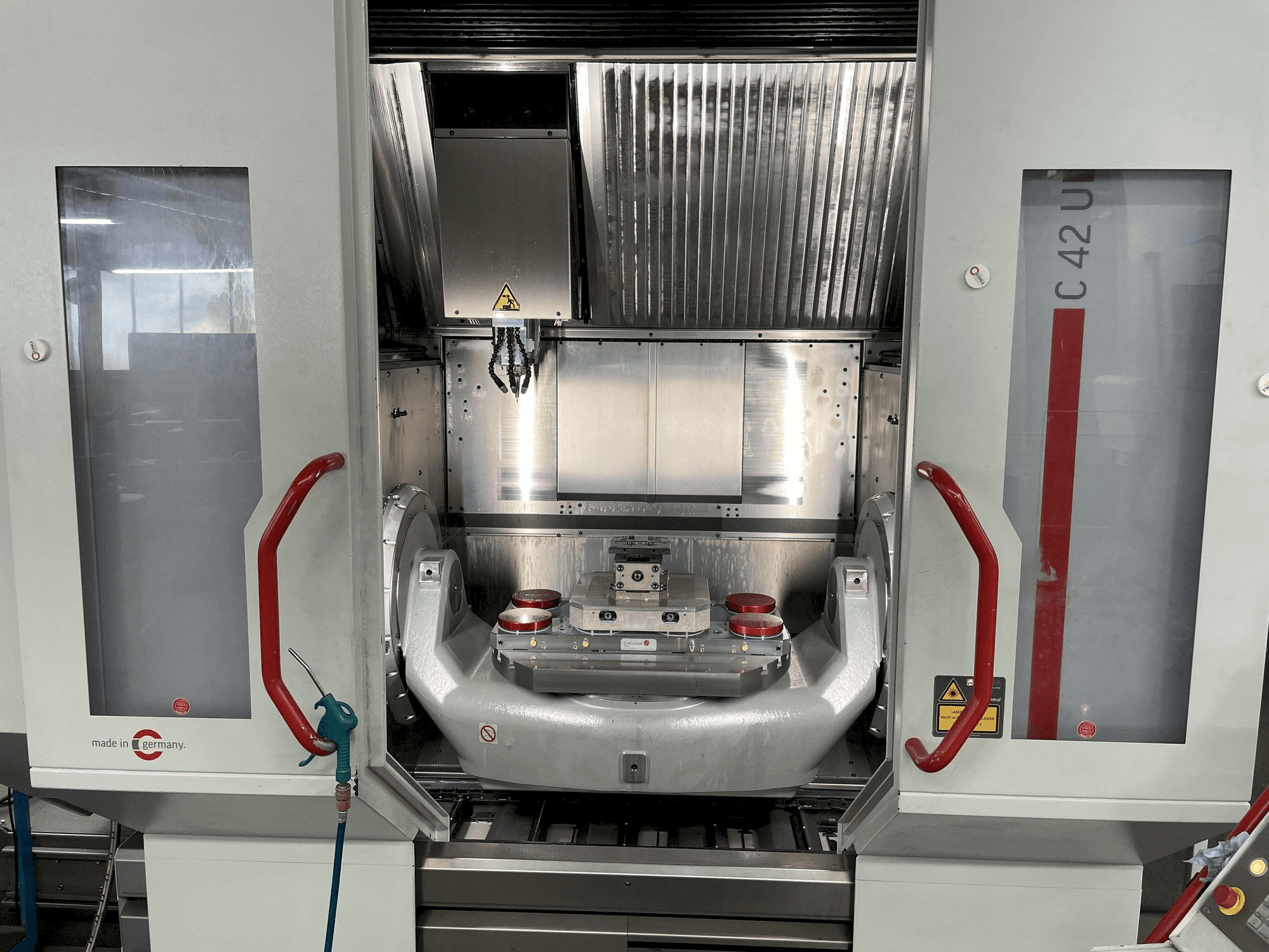 Front view of HERMLE C 42 U machine