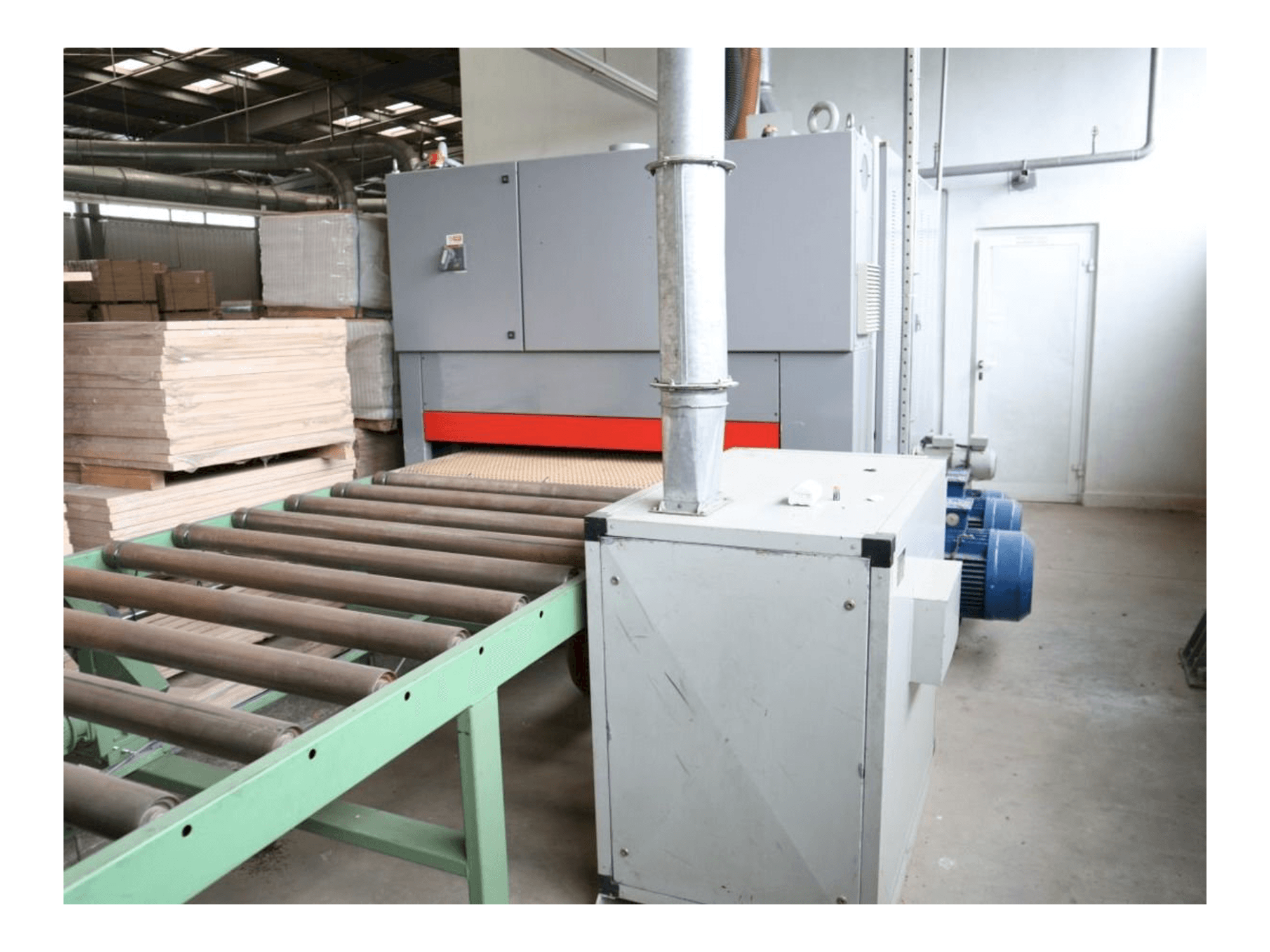 Front view of ESTERER A.G. HDN 600 machine