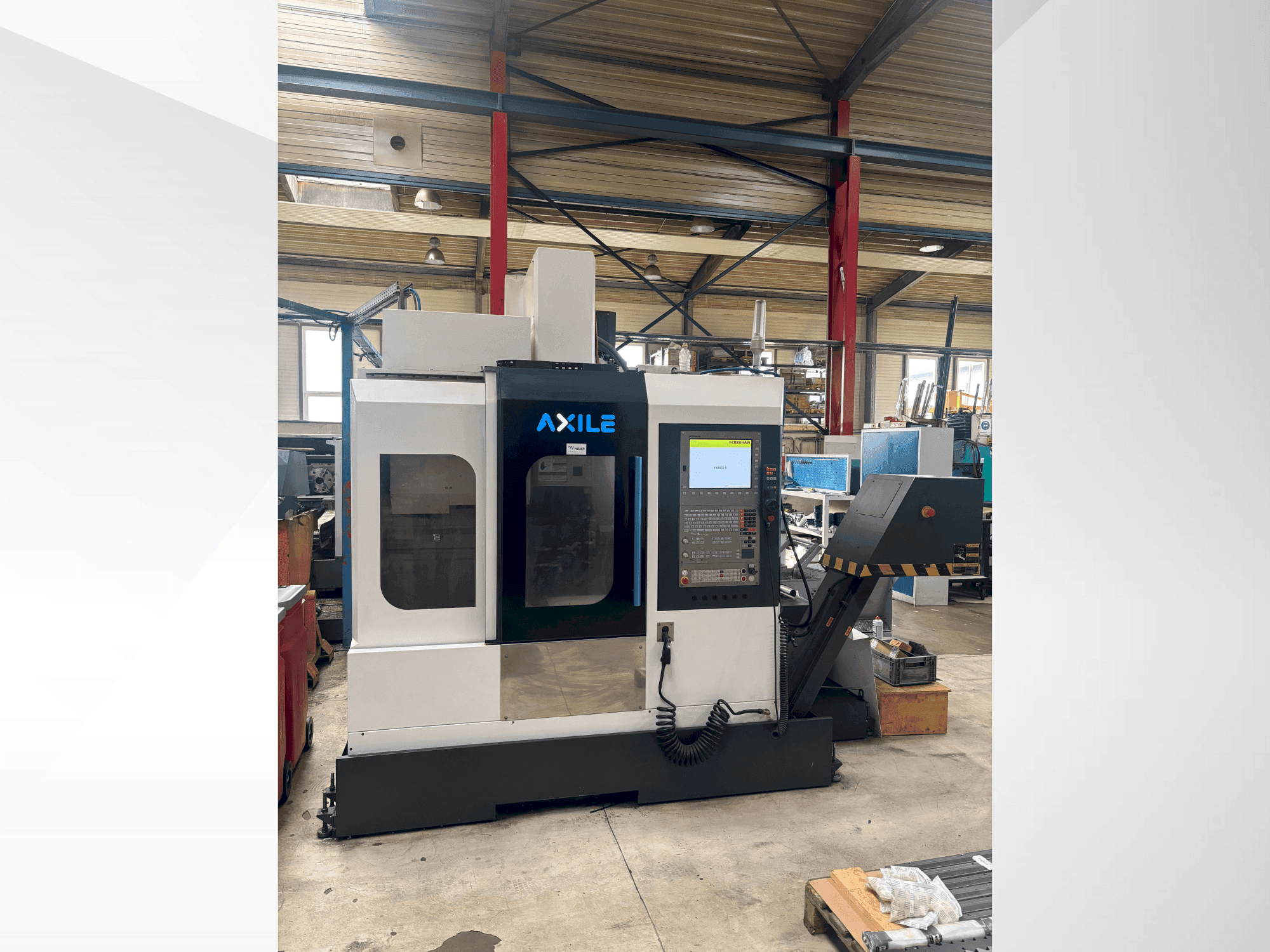 Front view of AXILE V4 machine