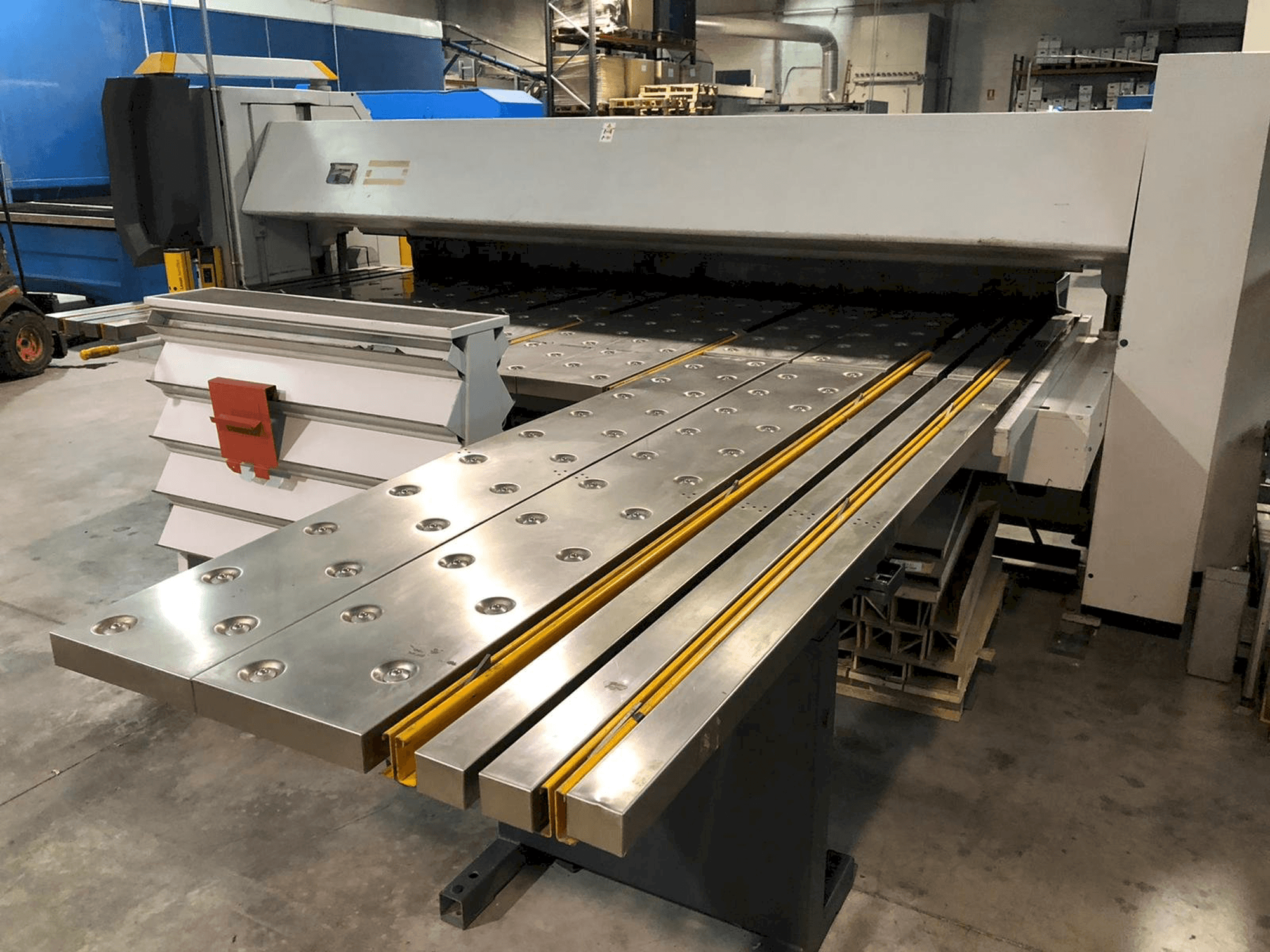 Front view of RAS Flexibend 73.30 machine