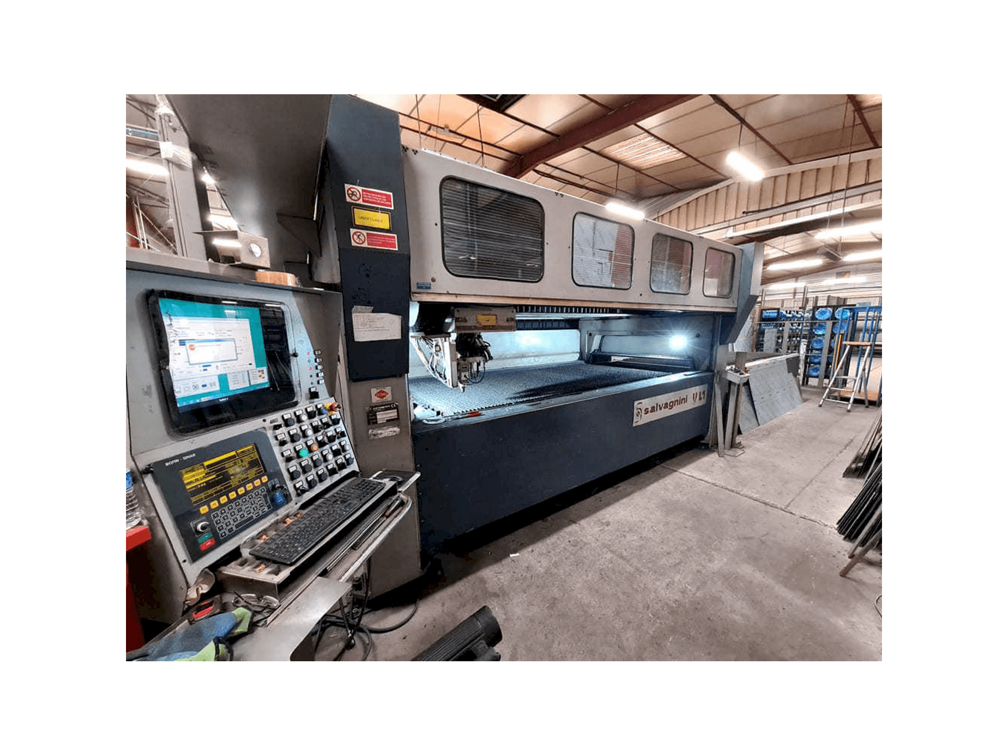 Front view of Salvagnini VL1 machine