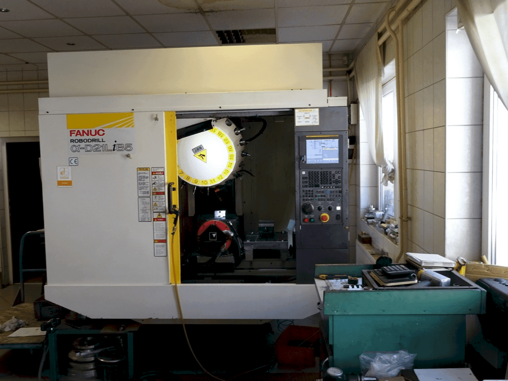 Front view of FANUC Alfa D21LiB5 machine