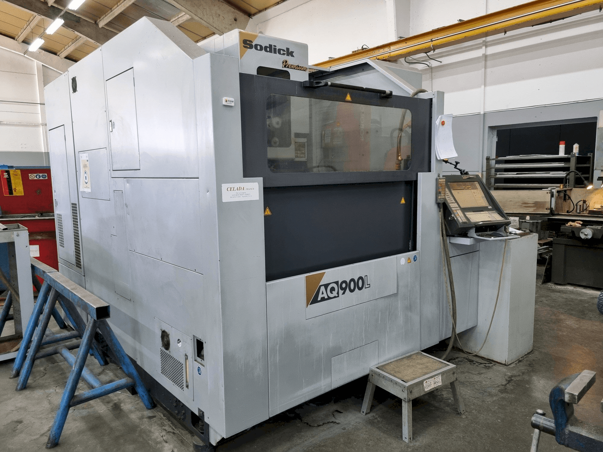 Front view of Sodick AQ900L machine
