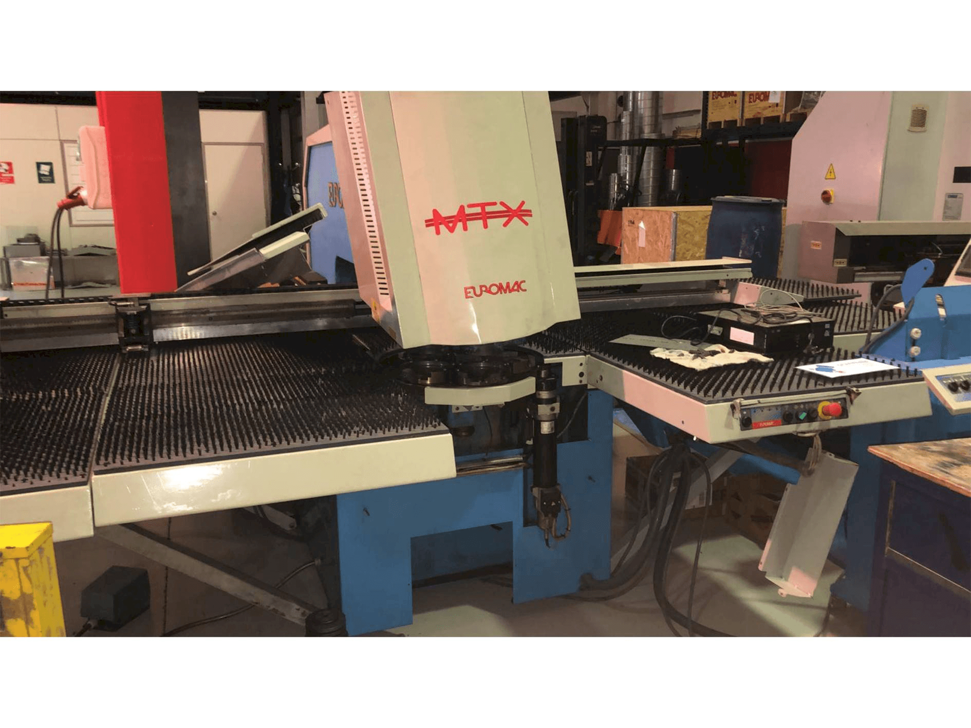 Front view of Euromac MTX 1250/30 - 2000 machine