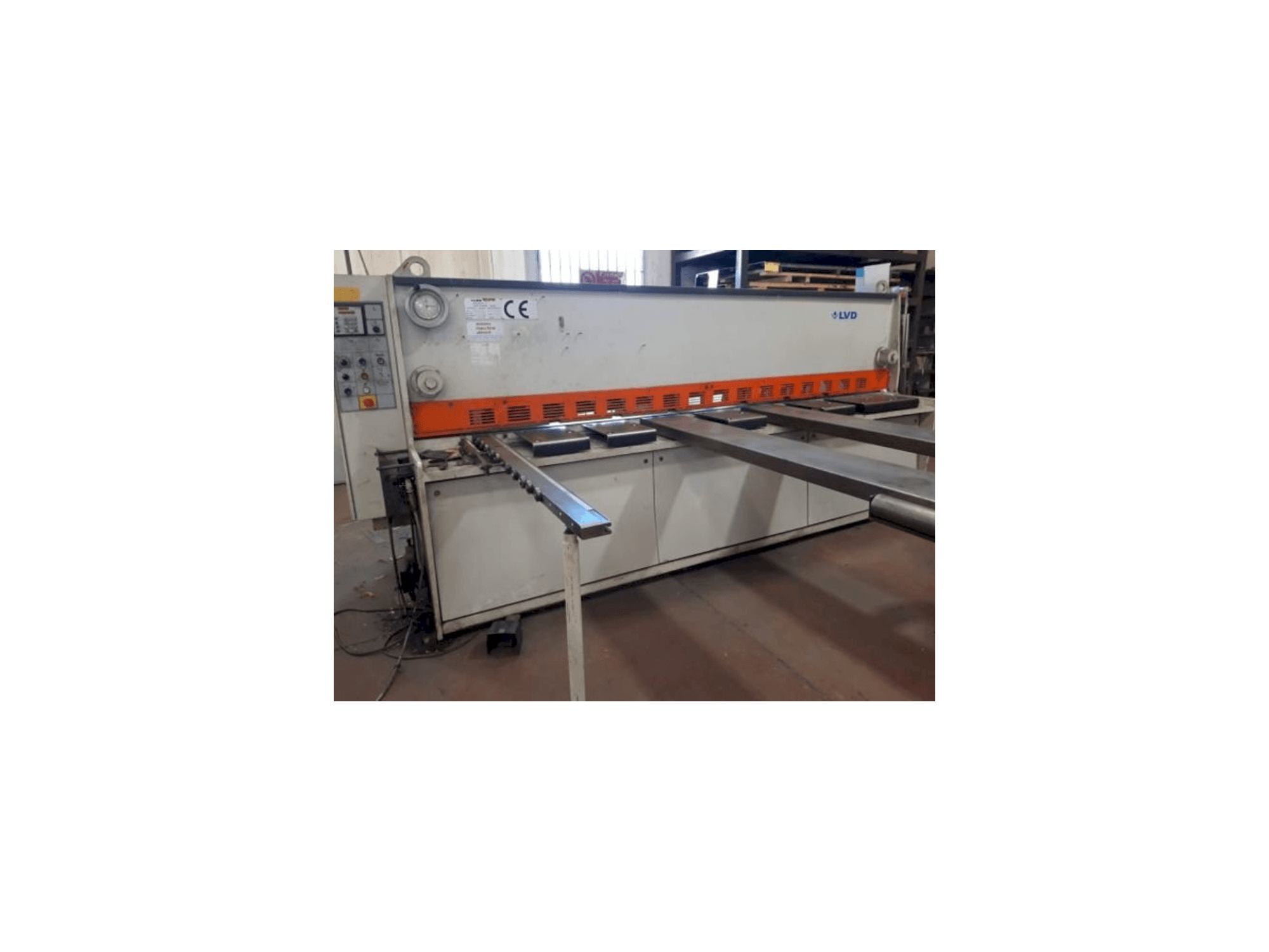 Front view of LVD LDR 3000mm x 6mm machine