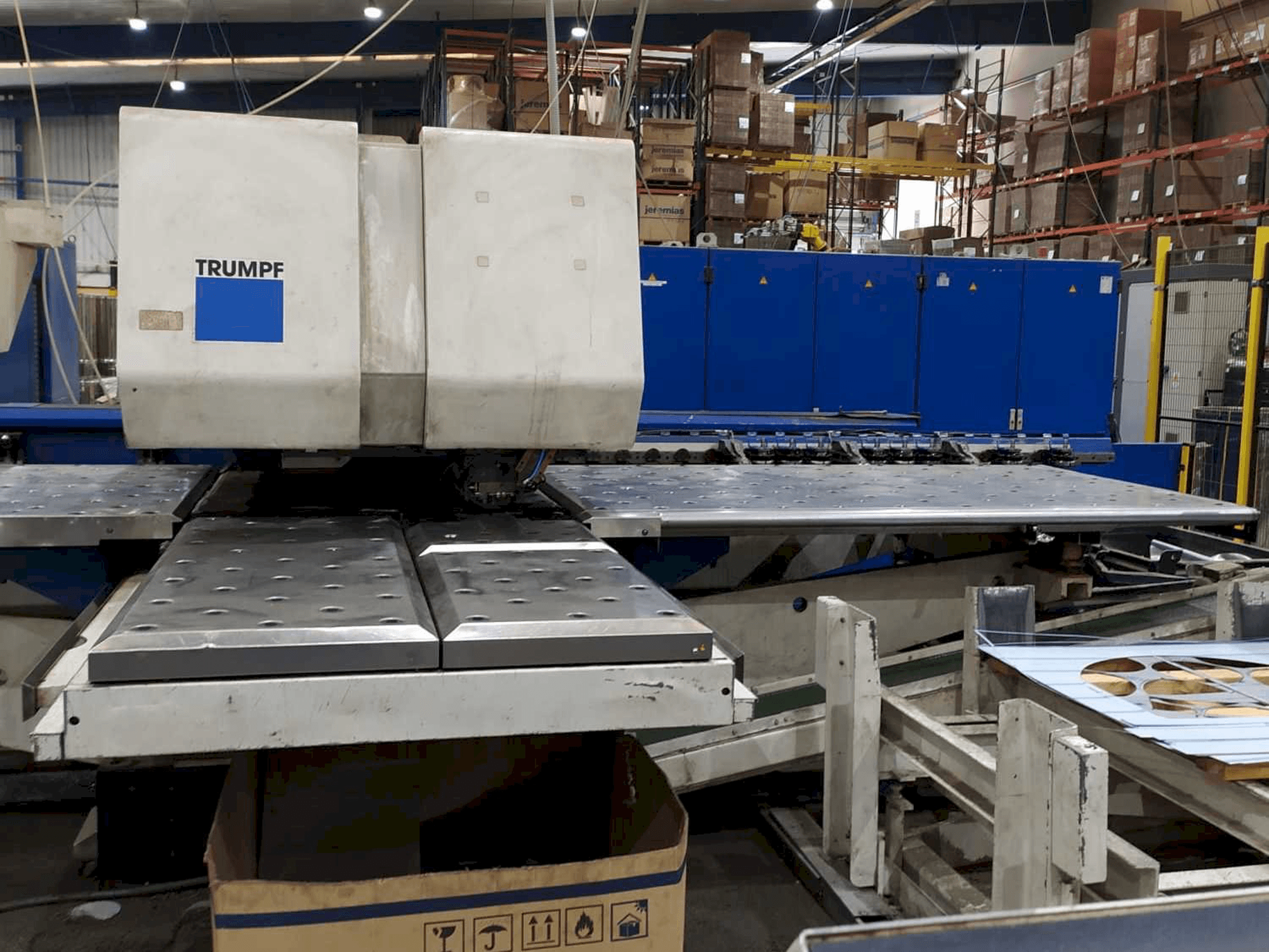 Front view of Trumpf Trumatic 600L machine