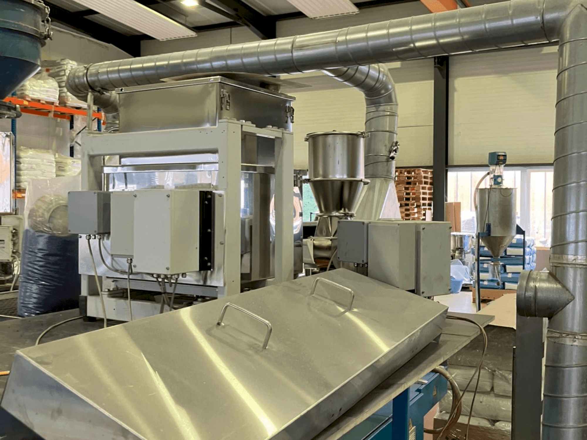 Front view of COPERION STS35 machine