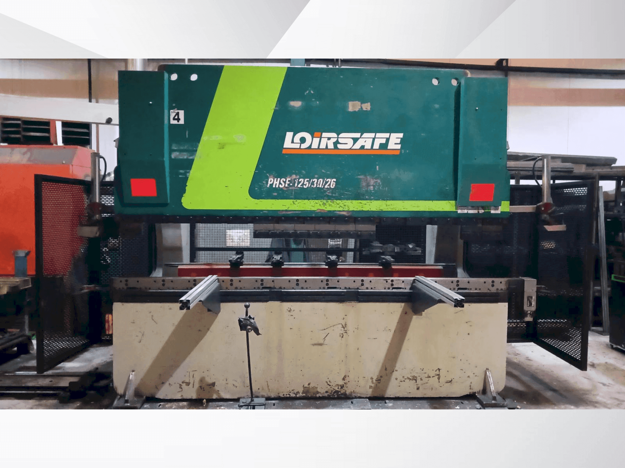 Front view of LOIRE SAFE PHSE-125/30/26 machine