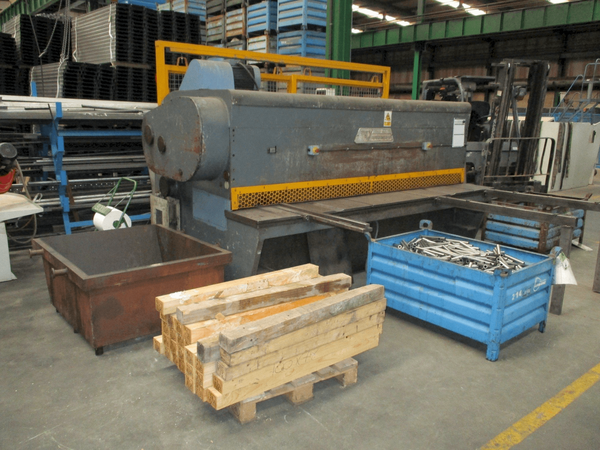 Front view of Taci AC-10/30 machine