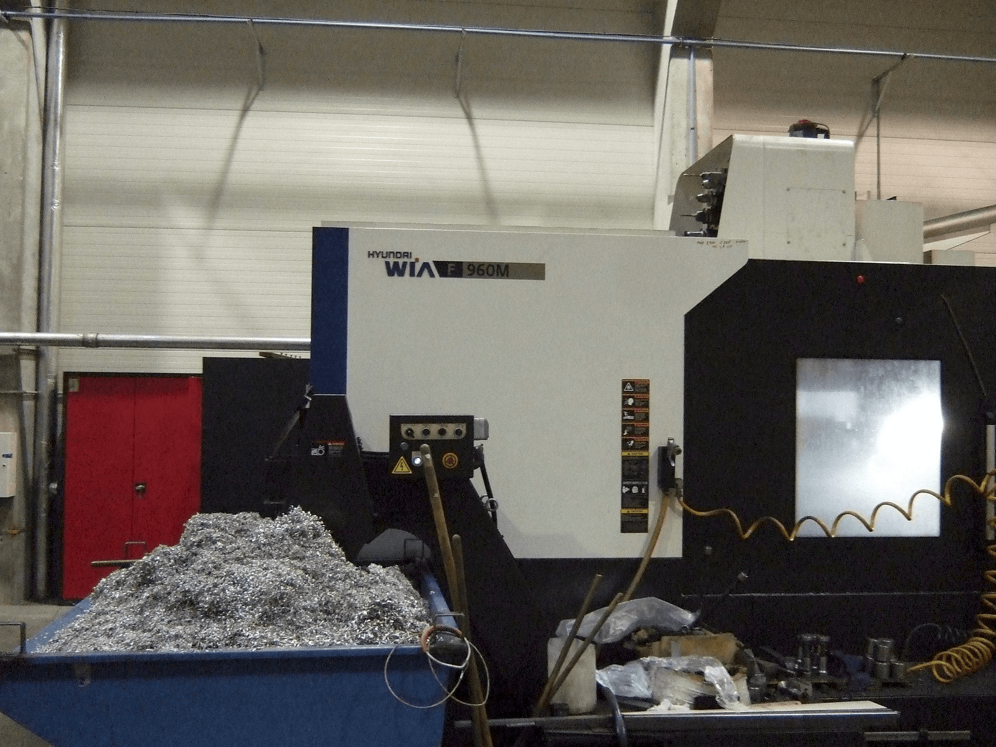 Front view of Hyundai F960M machine