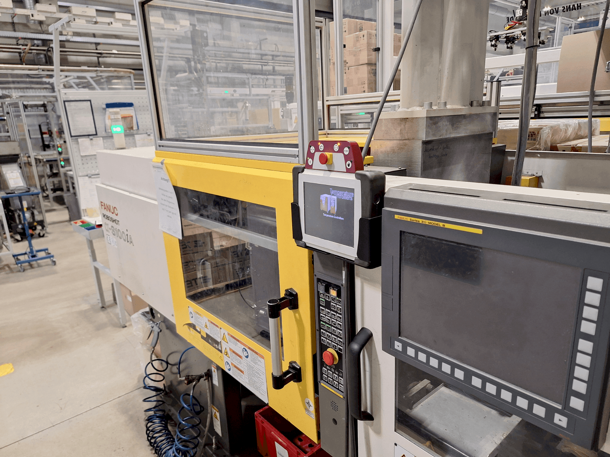 Front view of FANUC Roboshot S100iA machine
