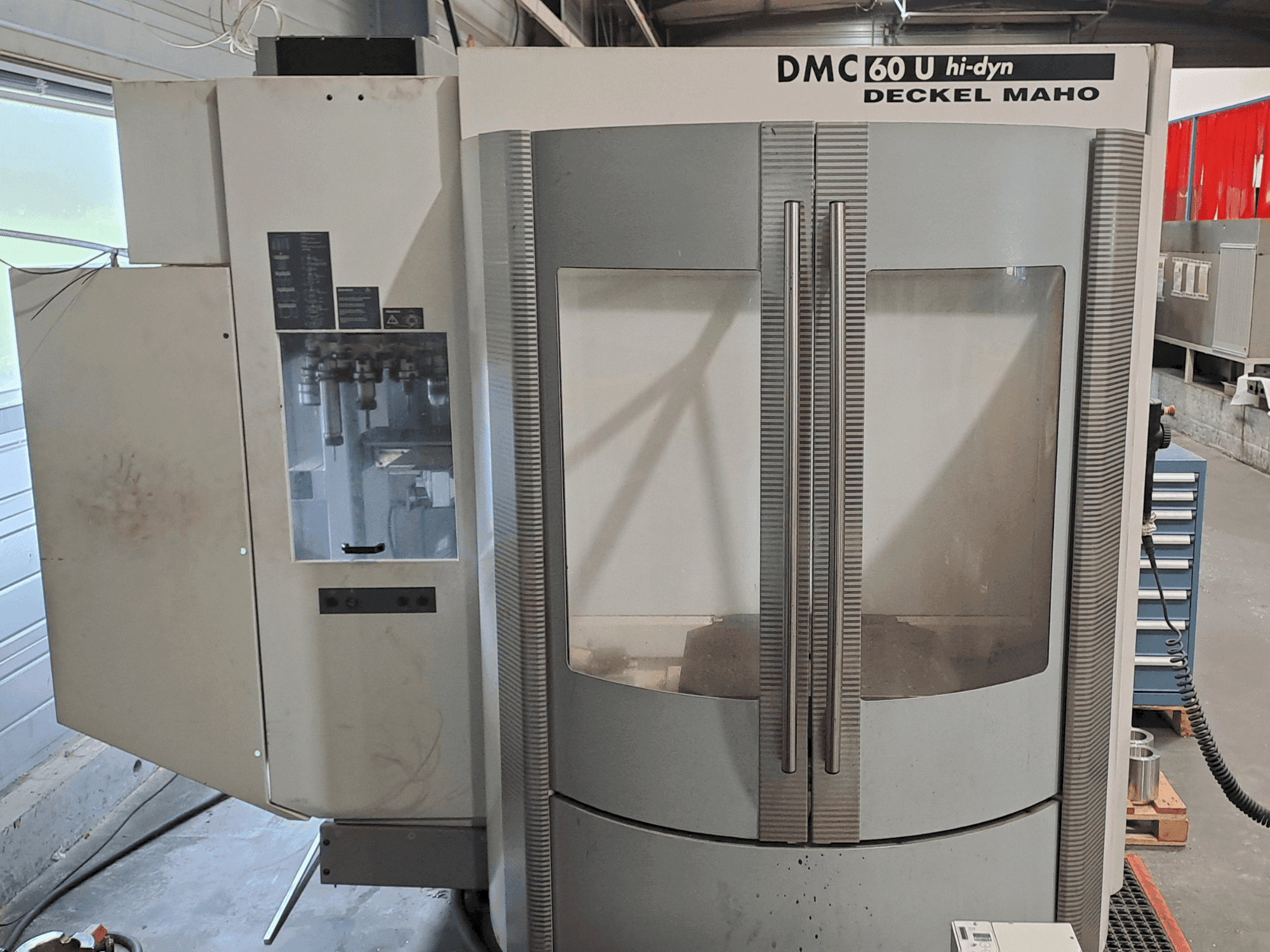 Front view of DECKEL MAHO DMC 60 Hi Dyn machine