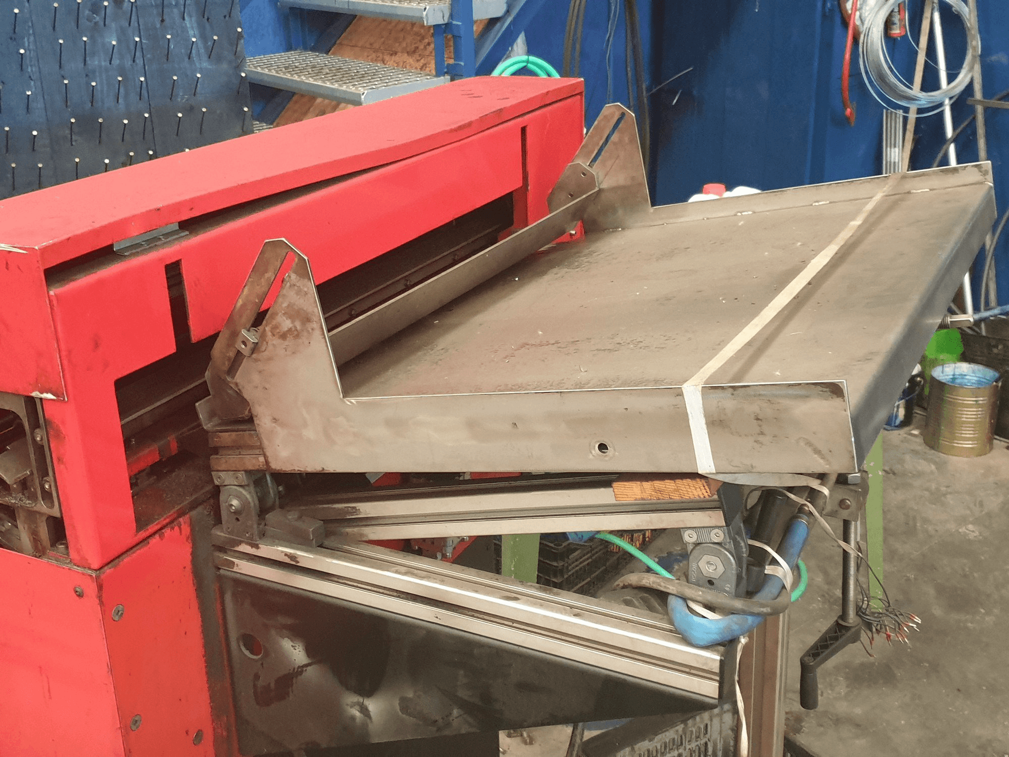 Left side view of EMCO LM 800 machine