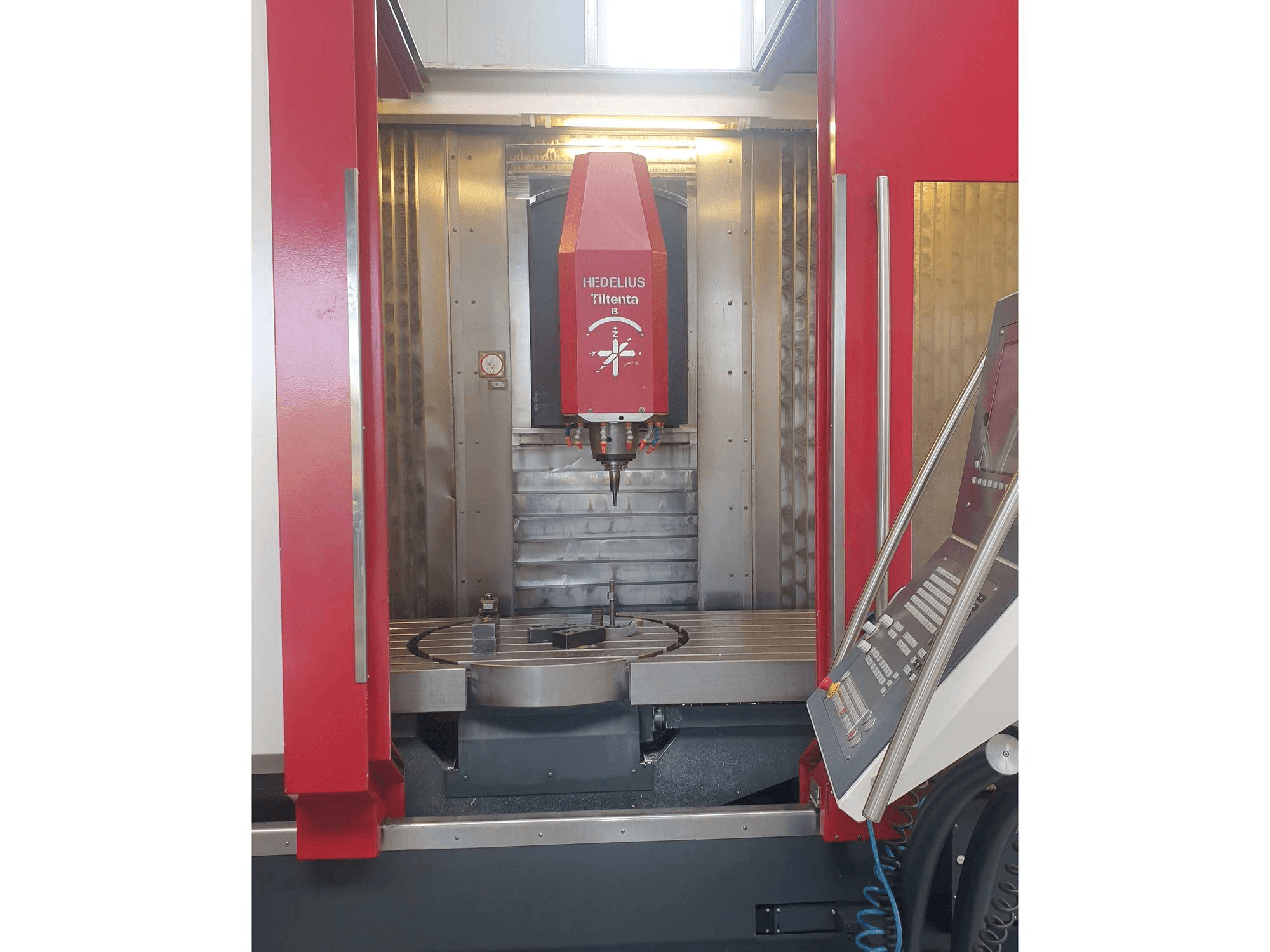 Front view of HEDELIUS Tiltenta 7 machine