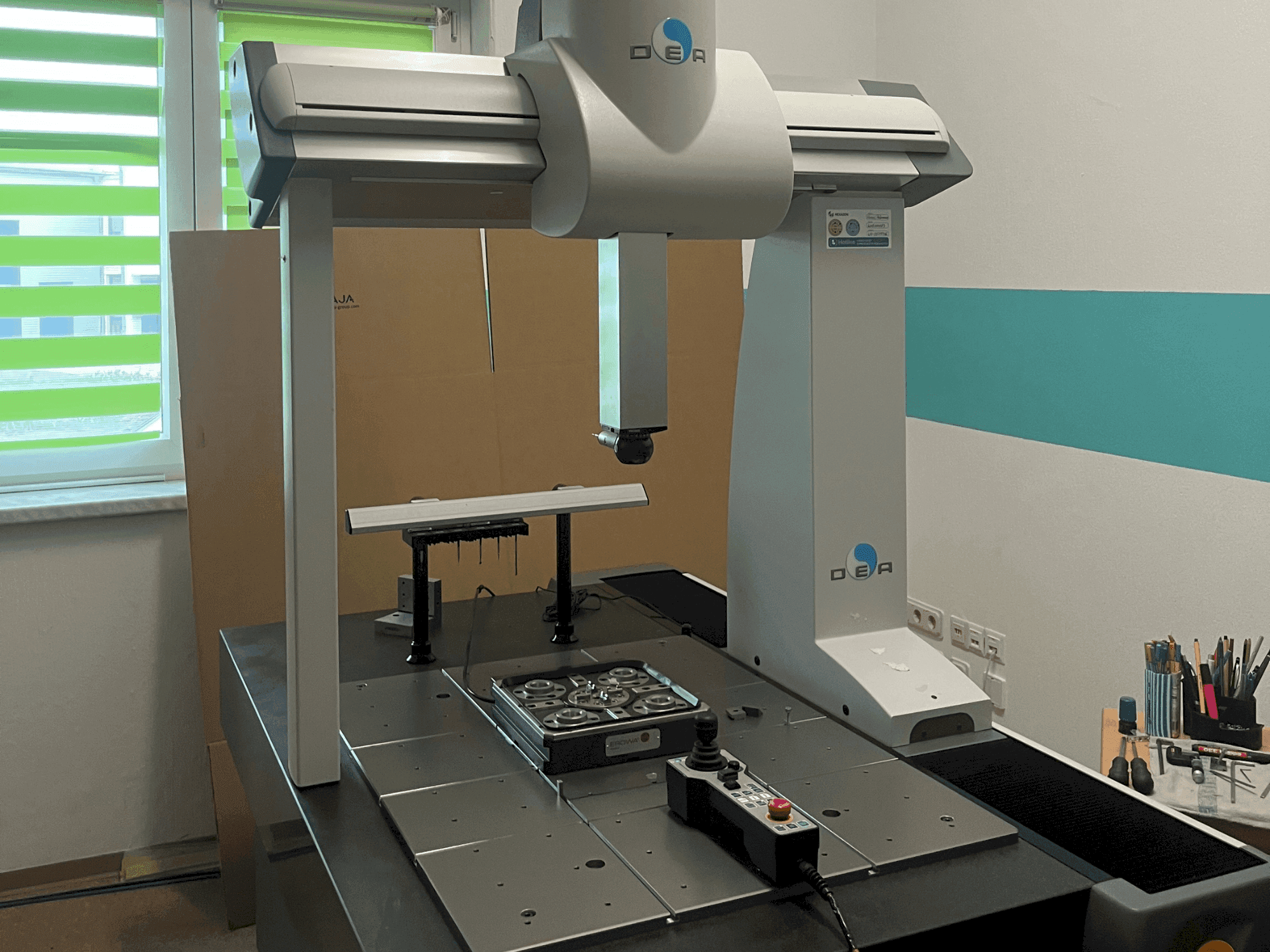 Front view of Hexagon Global 07.10.07 machine