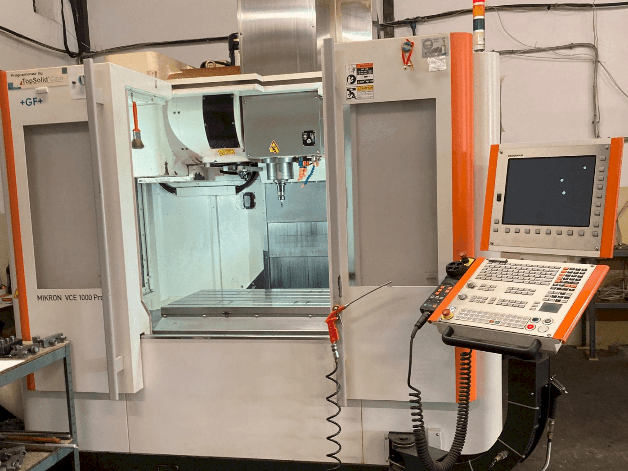 Front view of +GF+ Mikron VCE 1000 Pro machine