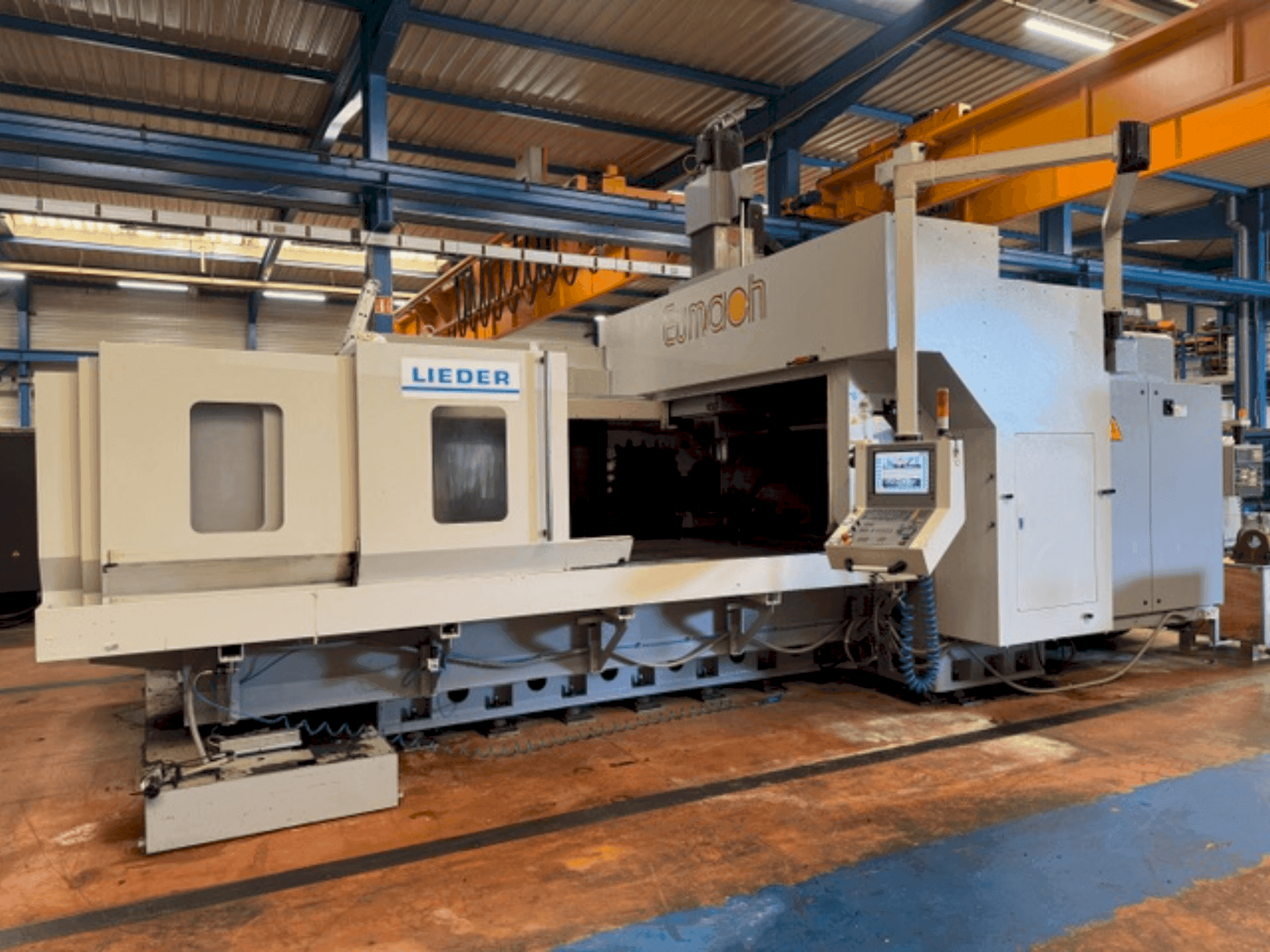 Front view of Eumach DVM-3021 machine