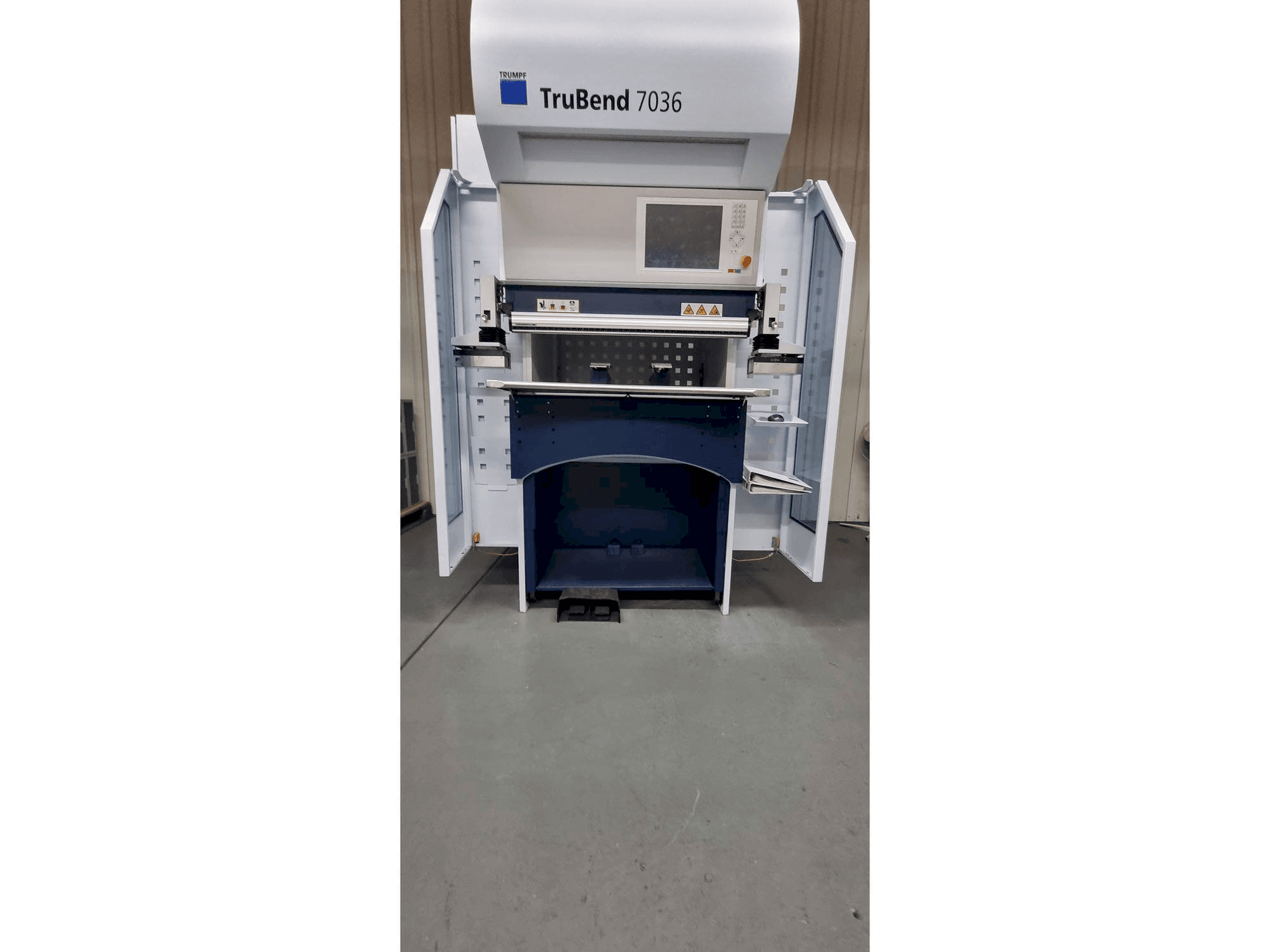 Front view of TRUMPF TruBend 7036 machine