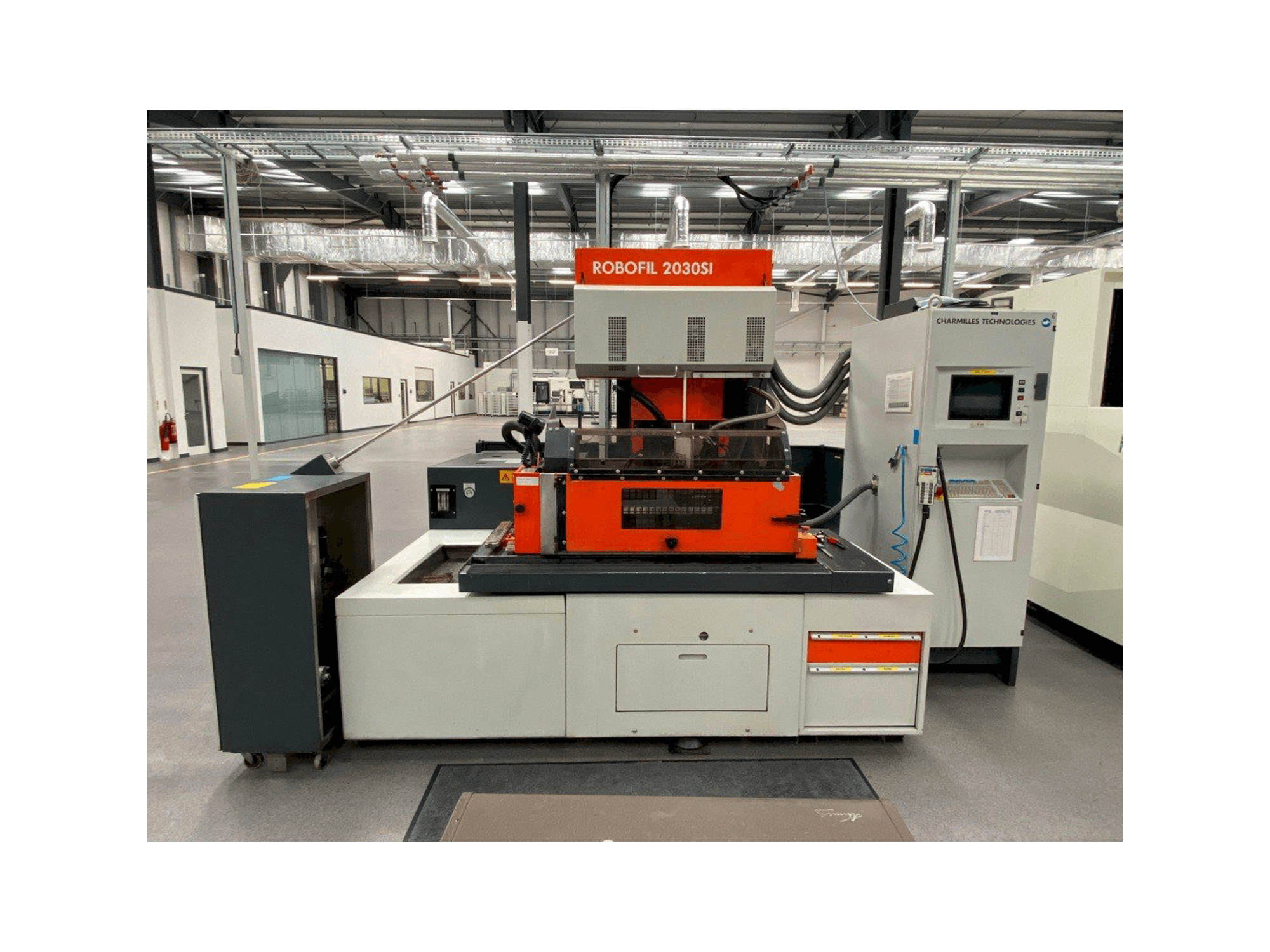 Front view of CHARMILLES ROBOFIL 2030SI machine