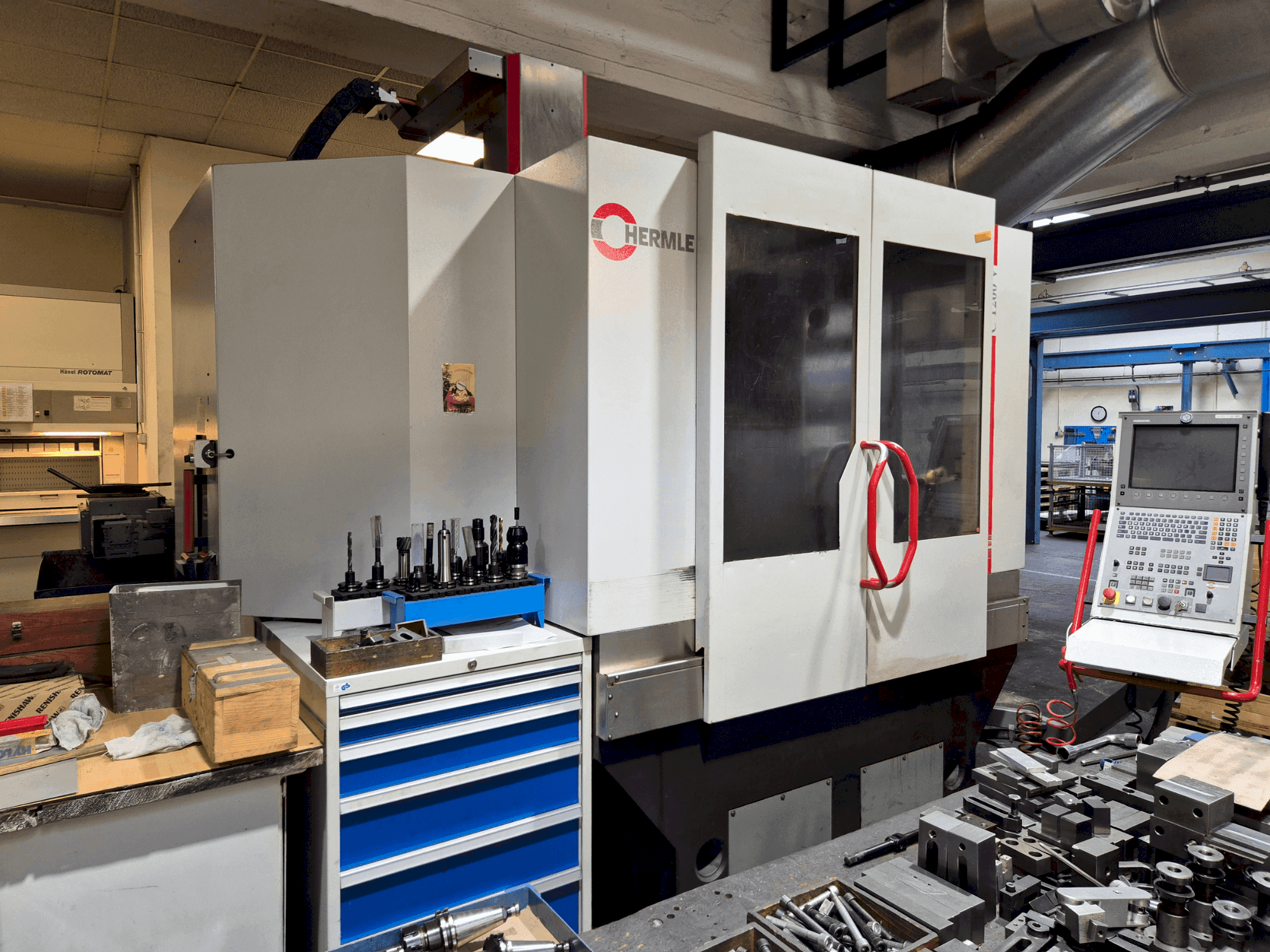 Front view of HERMLE C 1200 V machine