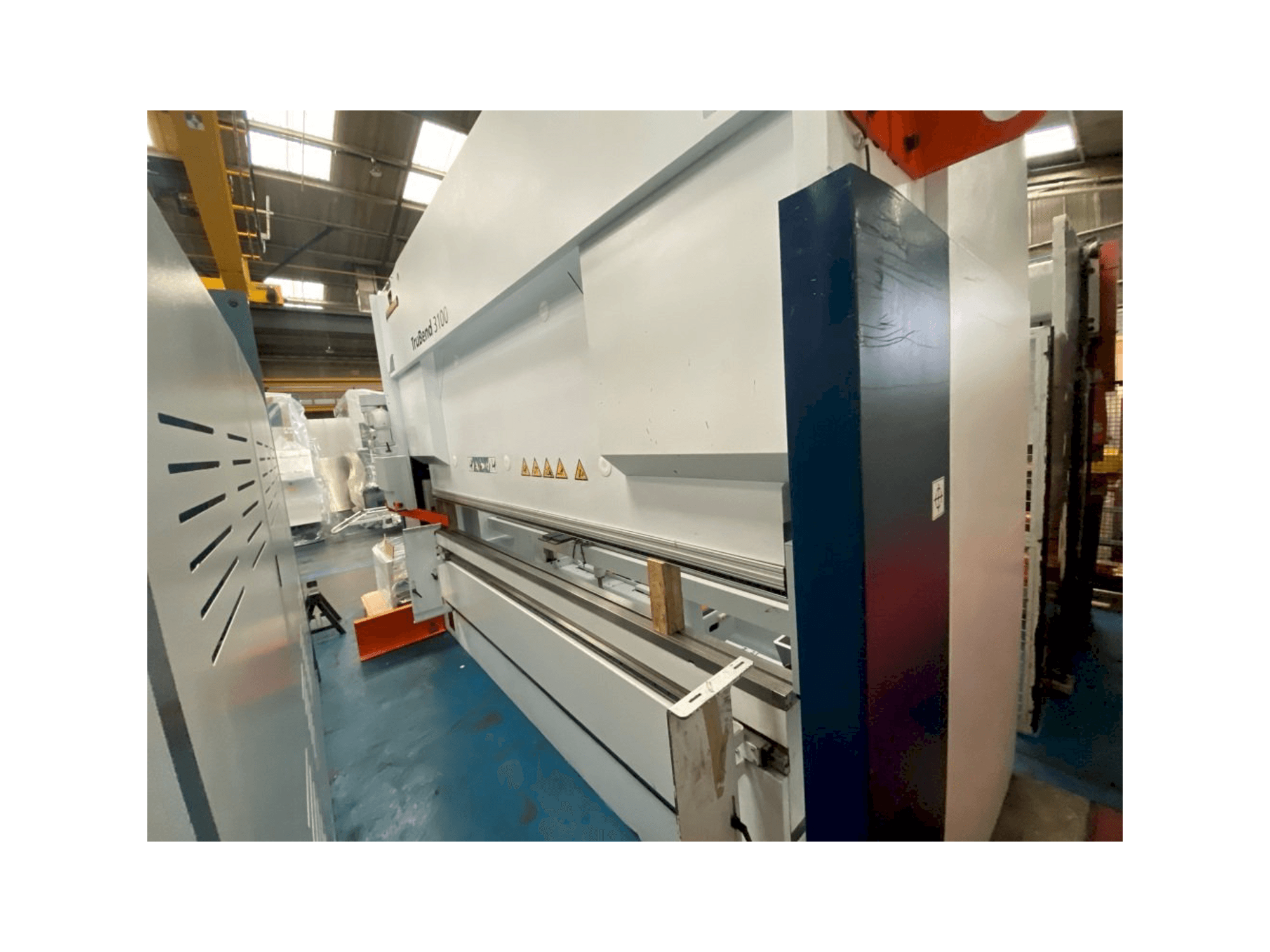 Front view of Trumpf TruBend 3100 machine