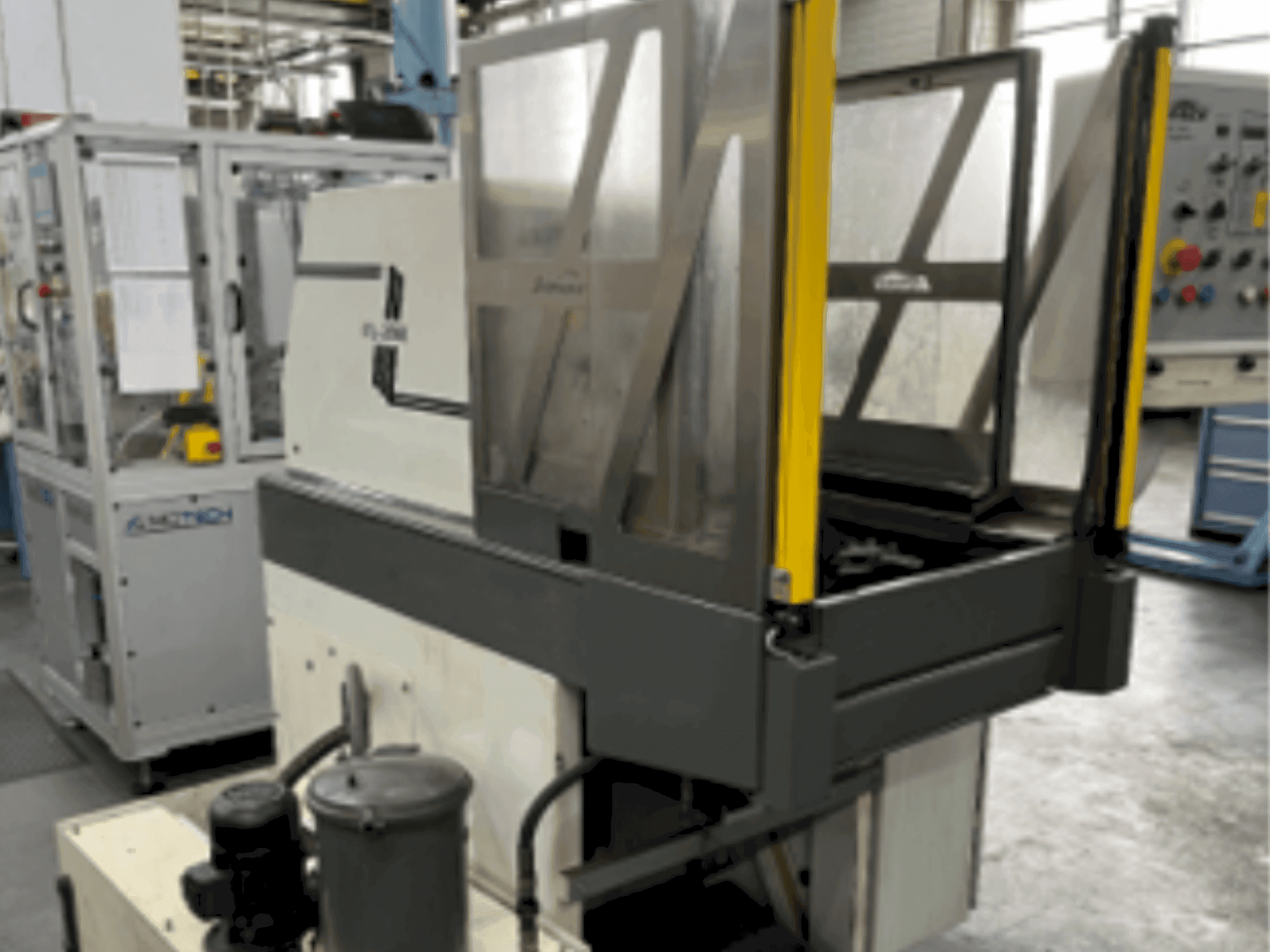 Front view of Sunnen ML 2000 machine