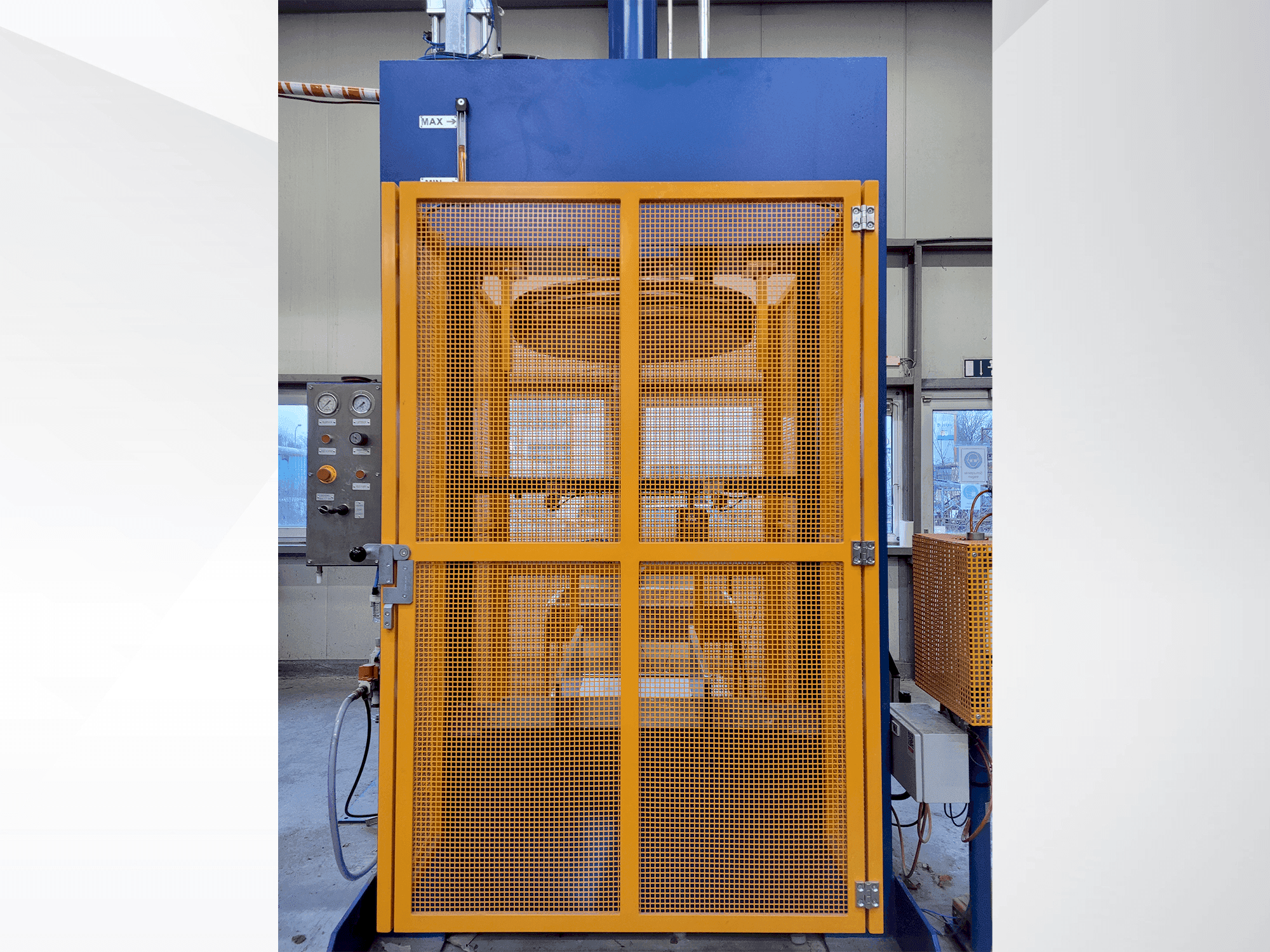 Front view of NANINNI RENATO PV- EXTRUDER MOD.PV800M-AT machine