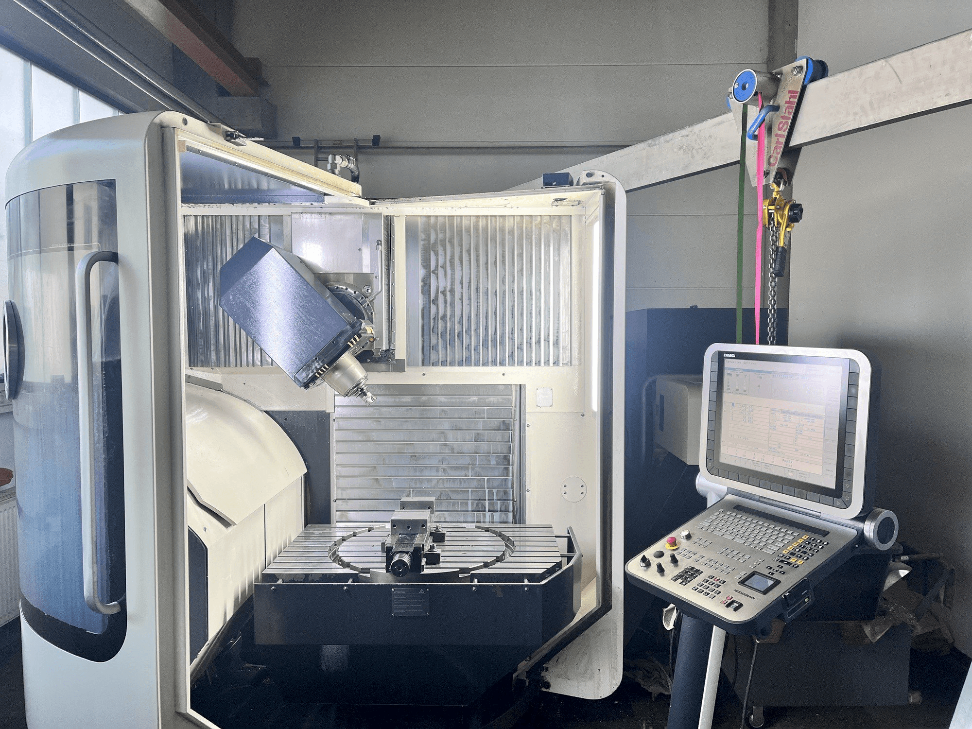 Front view of DMG MORI DMU 60 monoBLOCK machine