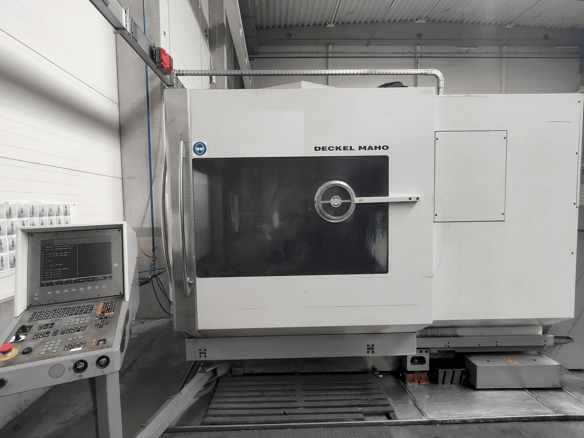 Front view of DECKEL MAHO DMU 60P machine