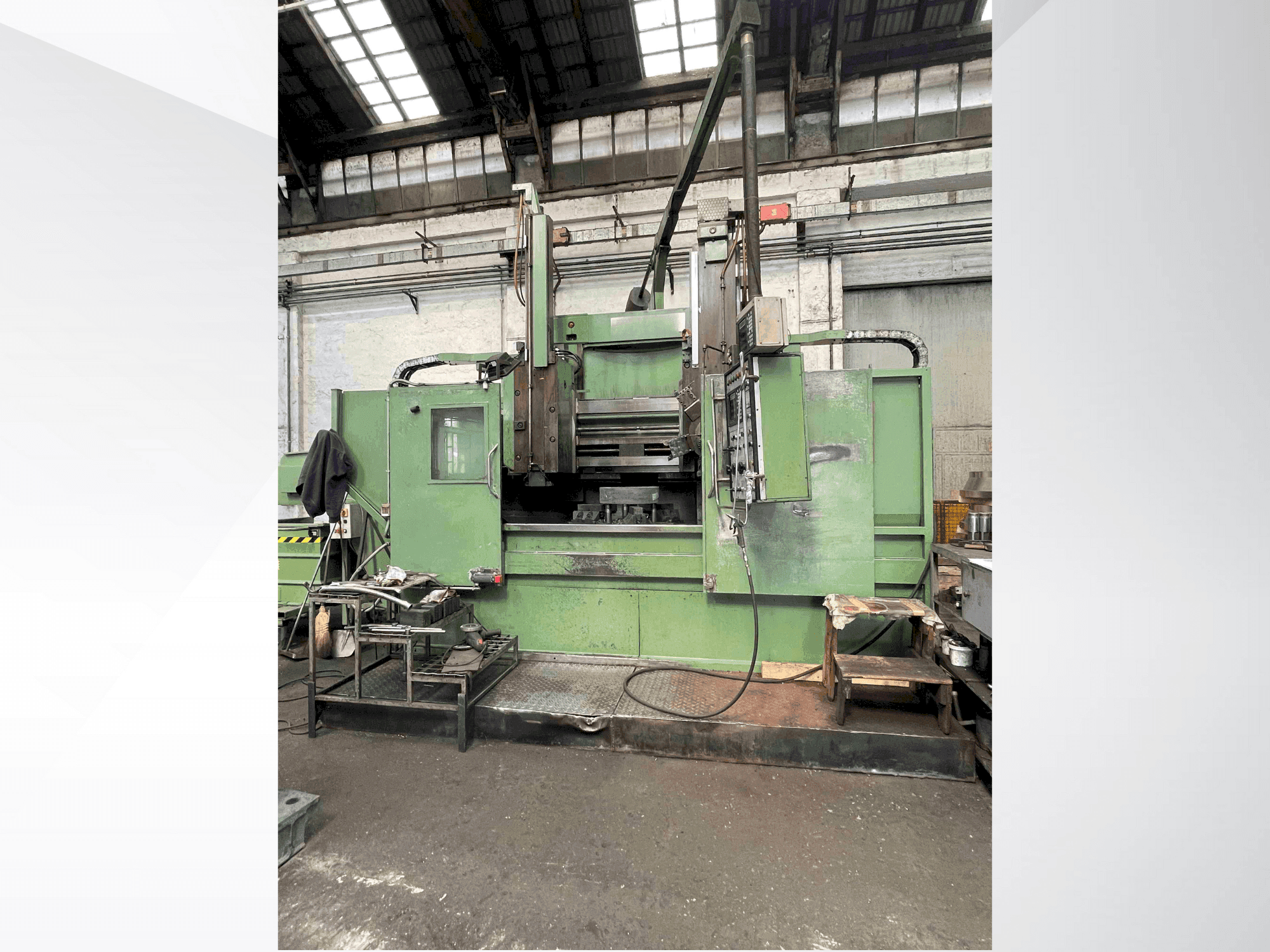 Front view of MORANDO VS 12 machine