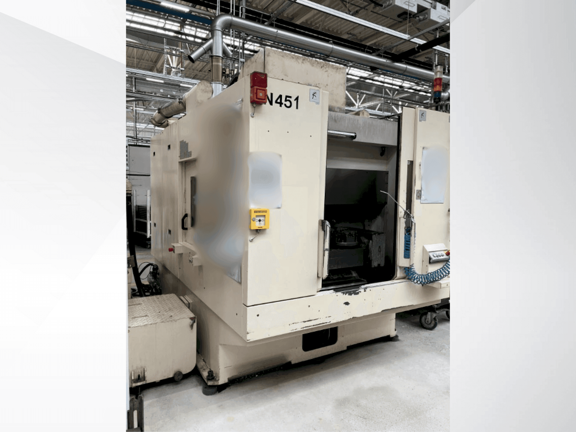 Front view of CHIRON DZ 18 W machine