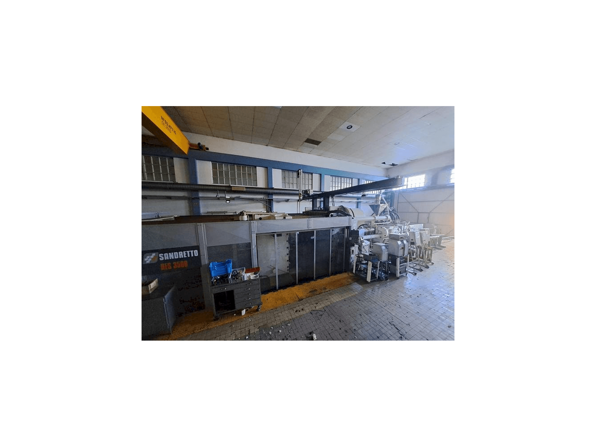 Front view of SANDRETTO HES 3500 machine